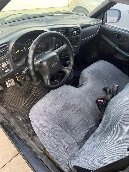 1999 Chevrolet S-10 - Image 3 of 4