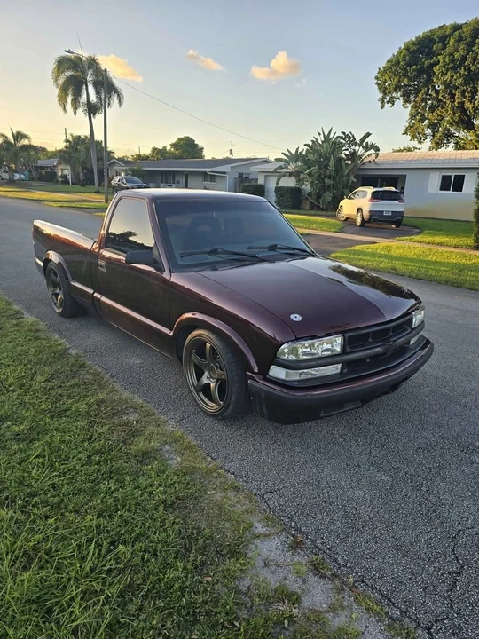 1999 Chevrolet S-10 - Image 2 of 11