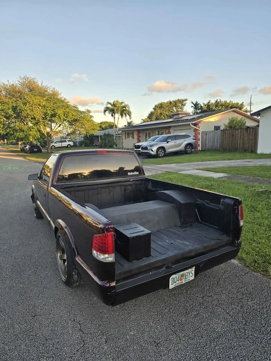 1999 Chevrolet S-10 - Image 7 of 11