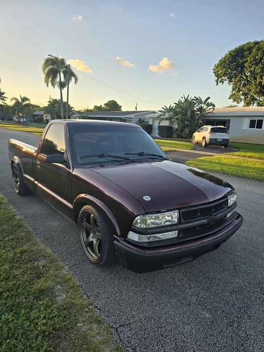 1999 Chevrolet S-10 - Image 3 of 11