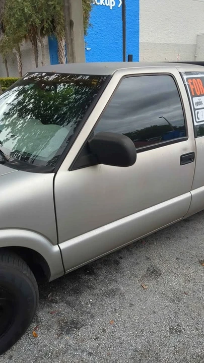 1999 Chevrolet S-10 - Image 3 of 4