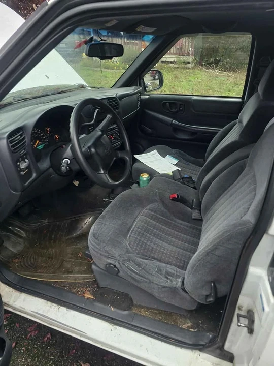 1999 Chevrolet S-10 - Image 6 of 6