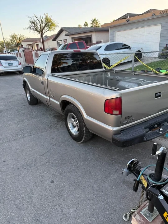 1999 Chevrolet S-10 - Image 2 of 7