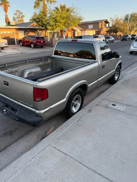 1999 Chevrolet S-10 - Image 3 of 7