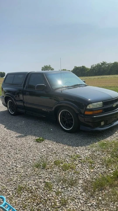 1999 Chevrolet S-10 - Image 2 of 5