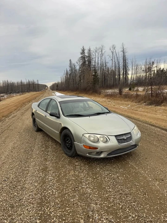1999 Chrysler 300 - Image 2 of 12
