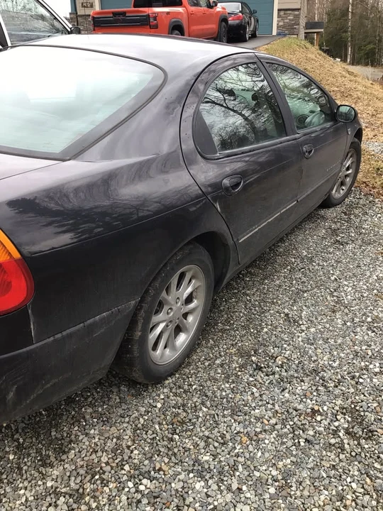 1999 Chrysler 300 - Image 2 of 7