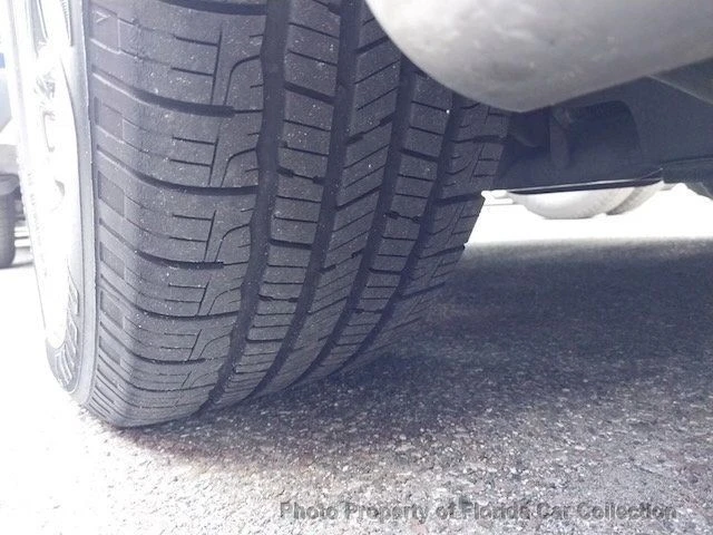 1999 Chrysler 300 - Image 11 of 12