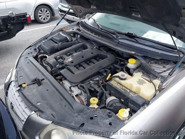 1999 Chrysler 300 - Image 10 of 12