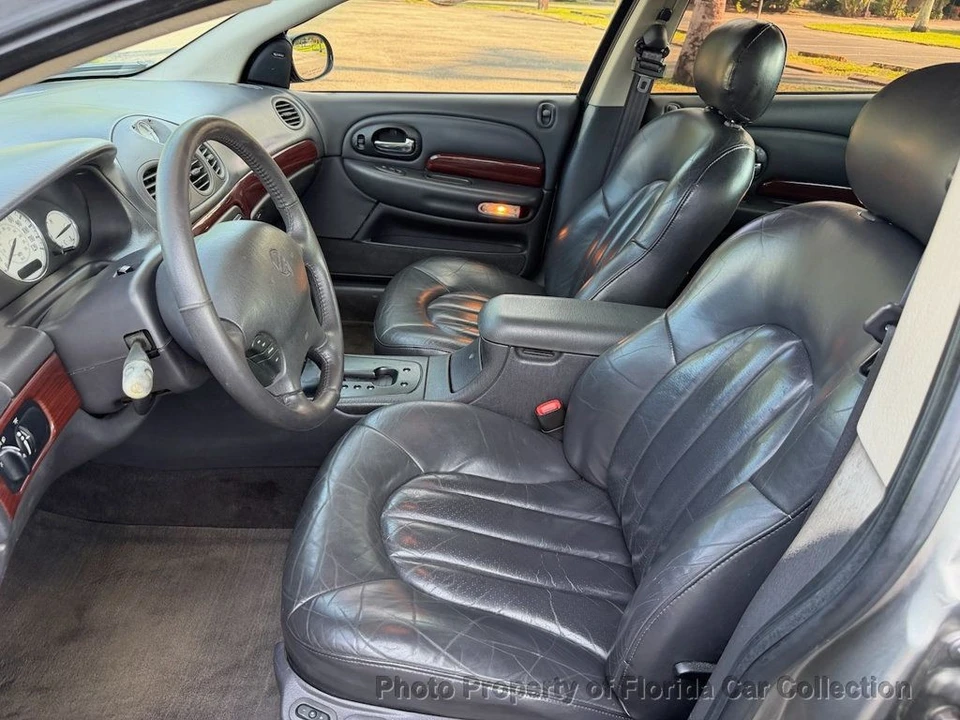 1999 Chrysler 300 - Image 7 of 12