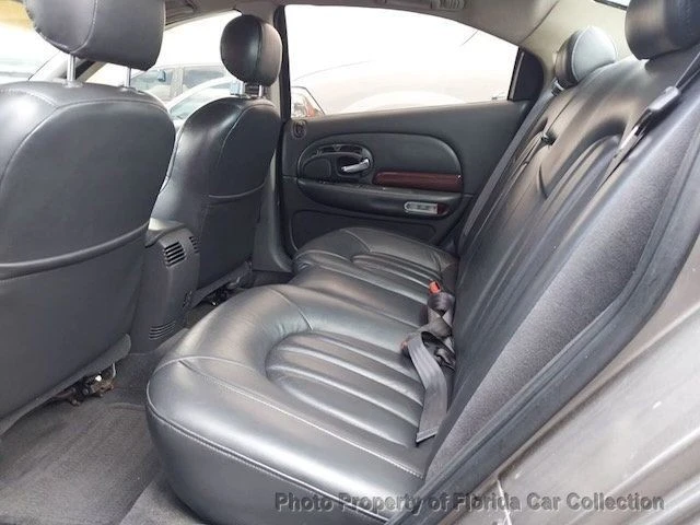 1999 Chrysler 300 - Image 6 of 12