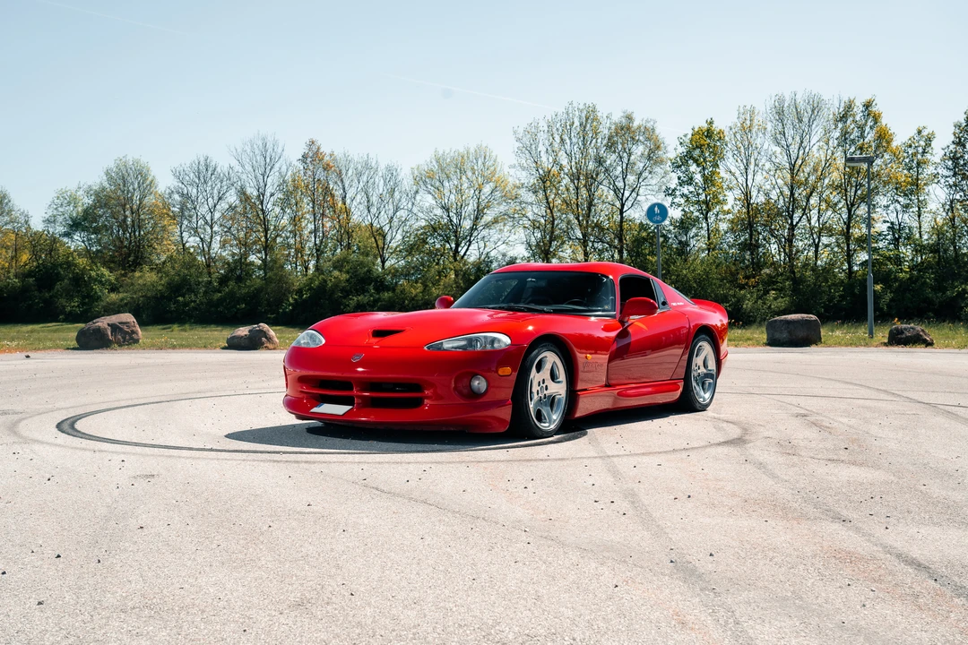 1999 Dodge Viper GTS 2nd Gen - Image 2 of 31