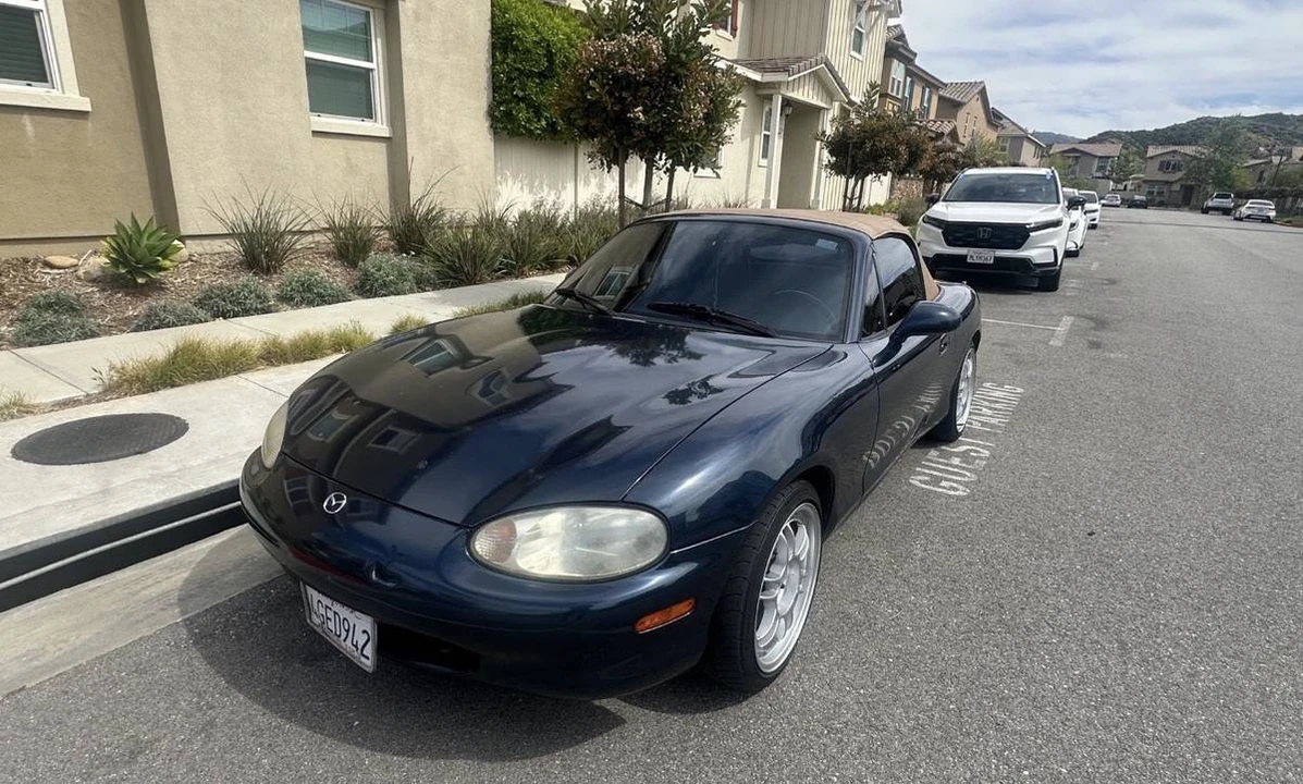 1999 Mazda NB MX-5 Miata - Image 2 of 15