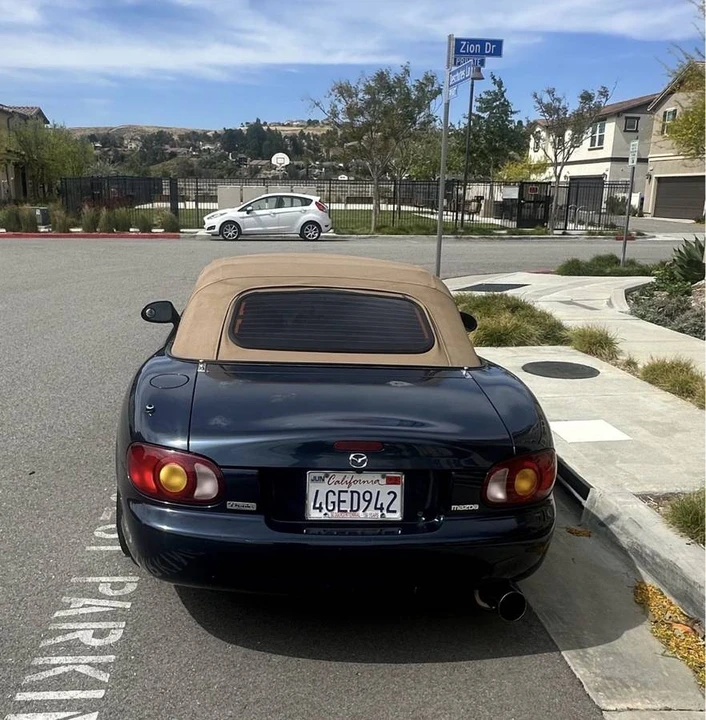 1999 Mazda NB MX-5 Miata - Image 4 of 15