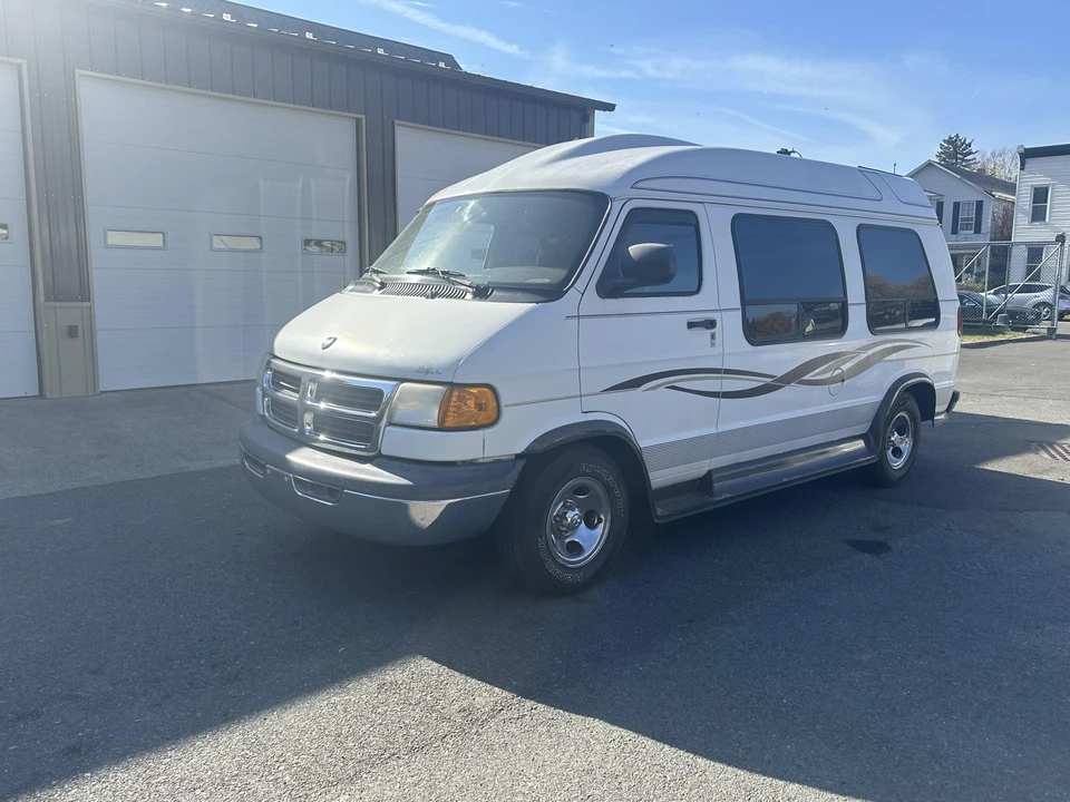 1999 Dodge Ram Van - Image 3 of 31