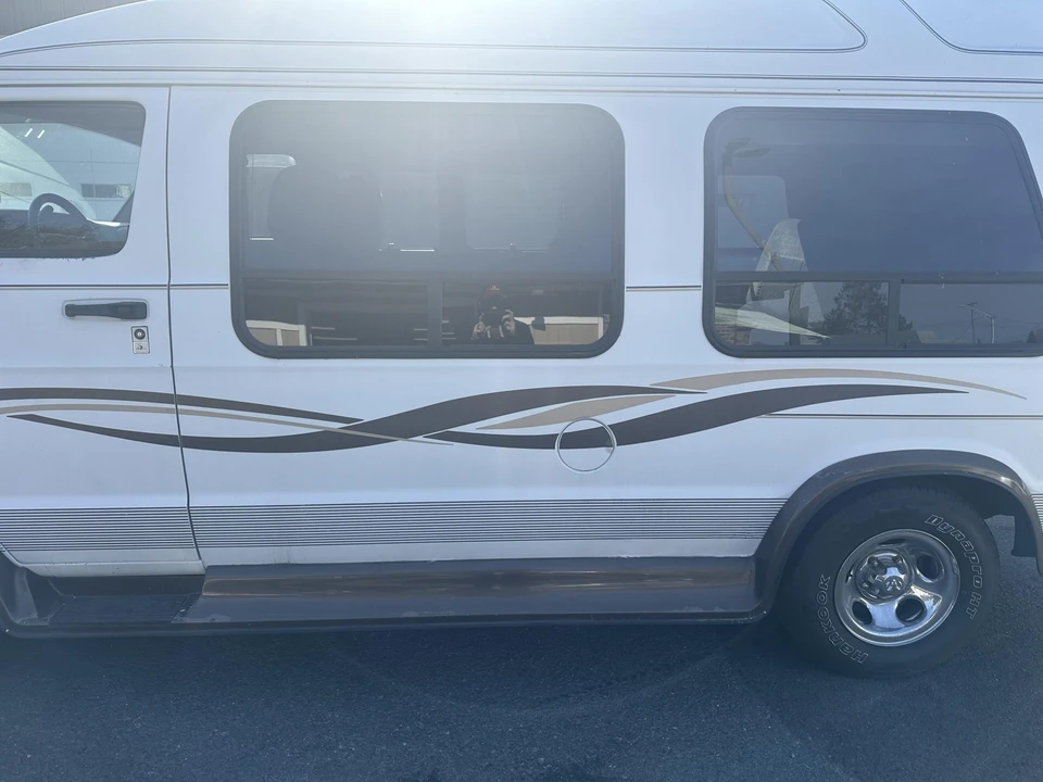 1999 Dodge Ram Van - Image 19 of 31