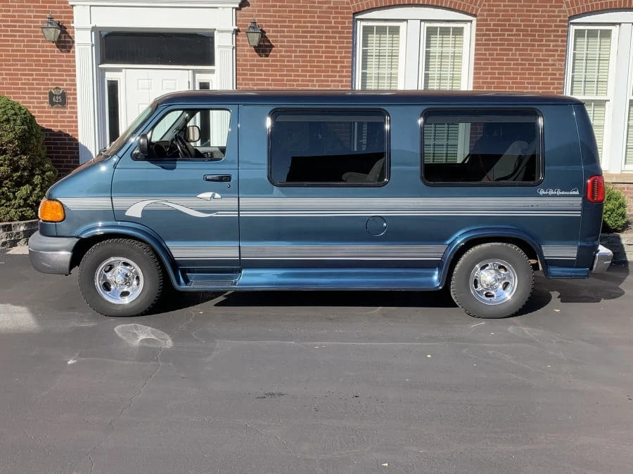 1999 Dodge Ram Van - Image 2 of 8