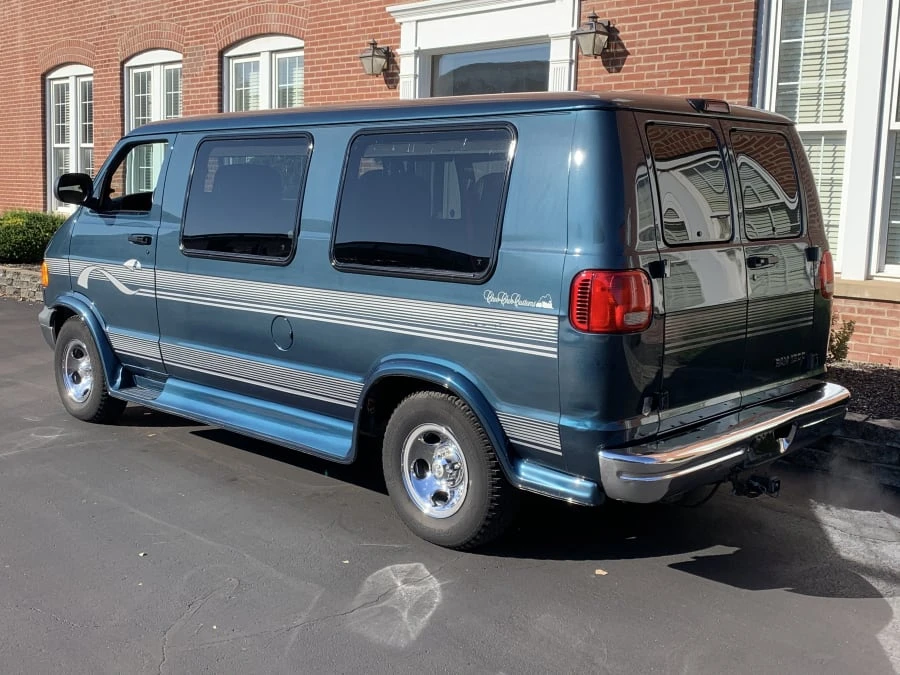 1999 Dodge Ram Van - Image 3 of 8