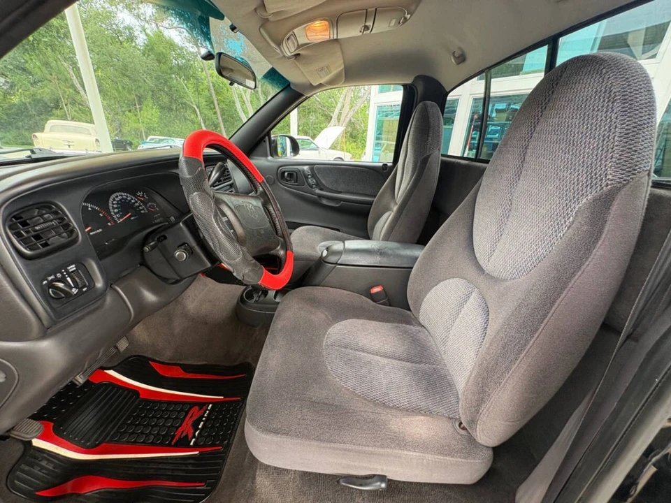 1999 Dodge Dakota - Image 26 of 31