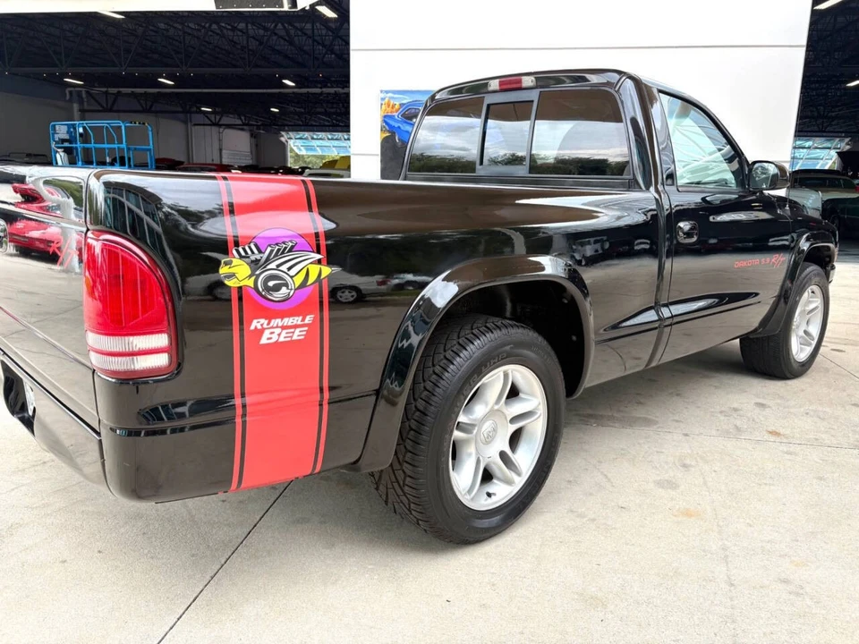 1999 Dodge Dakota - Image 16 of 31