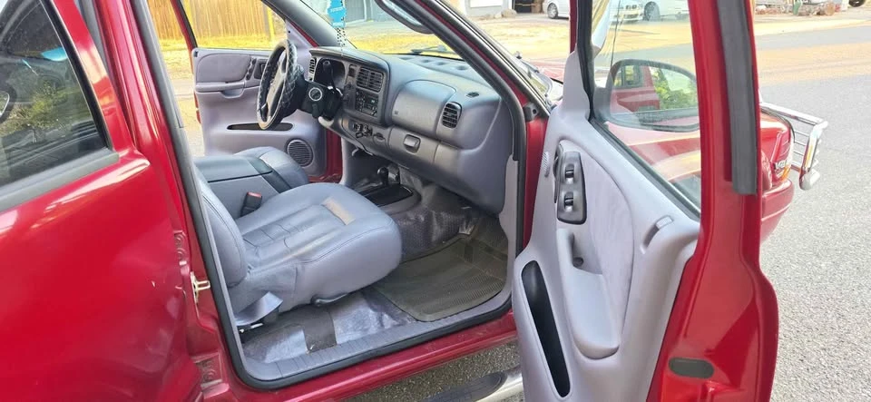 1999 Dodge Durango 1st Gen - Image 11 of 20
