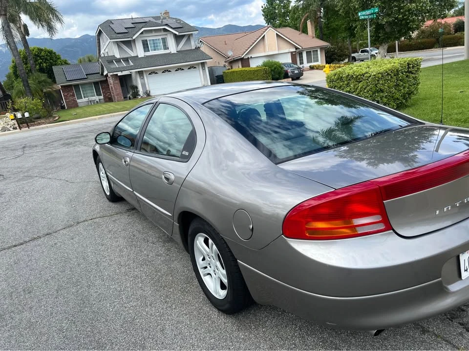 1999 Dodge Intrepid - Image 2 of 9