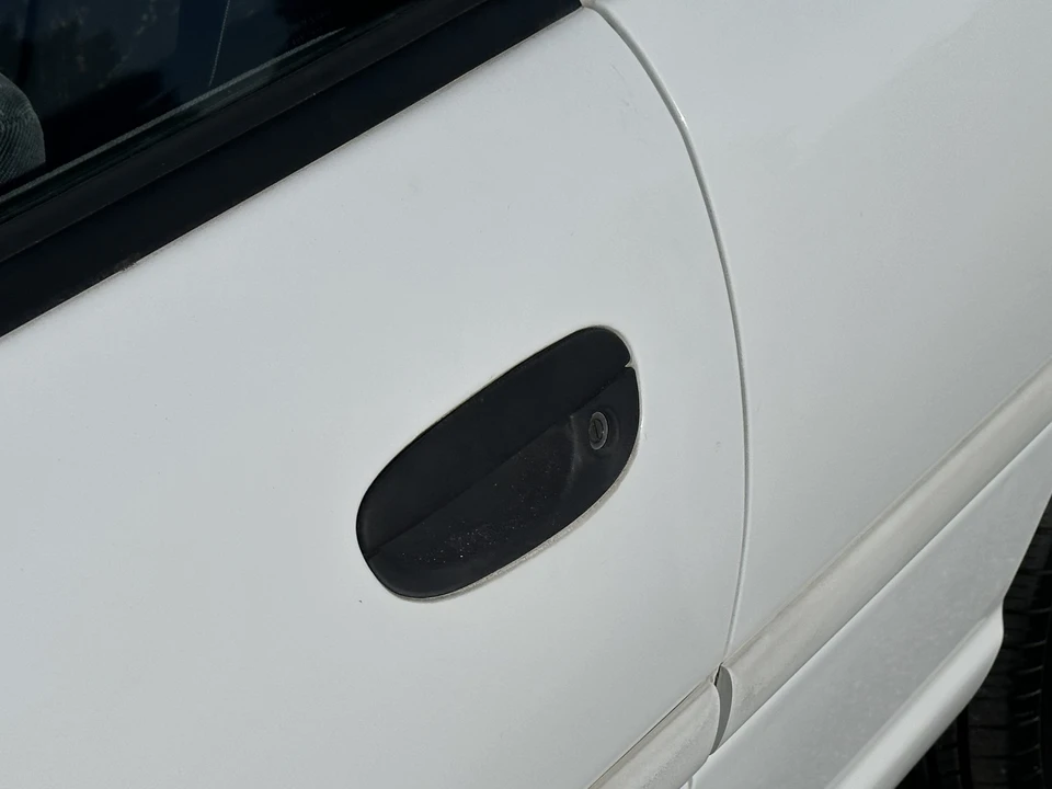 1999 Dodge Neon - Image 23 of 31
