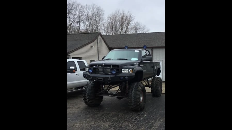 1999 Dodge Ram 2nd Gen - Image 2 of 12