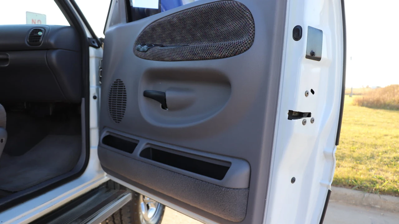 1999 Dodge Ram 2nd Gen - Image 13 of 14
