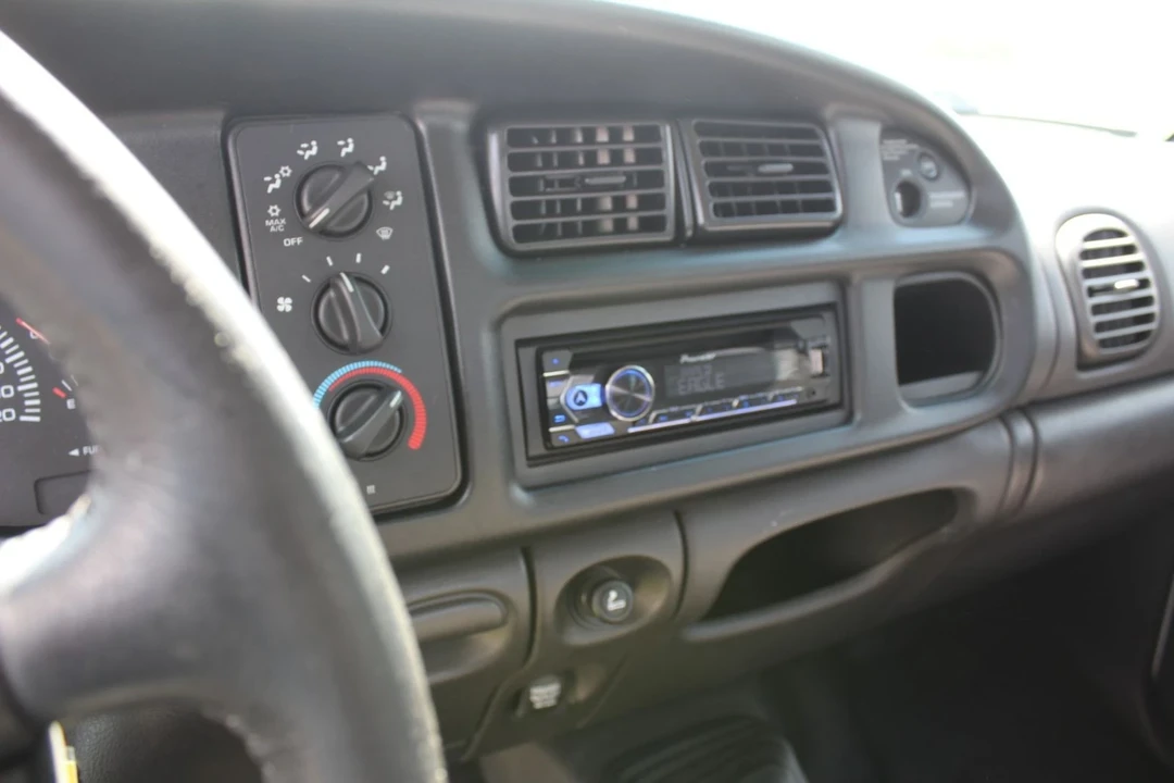 1999 Dodge Ram 2nd Gen - Image 11 of 12