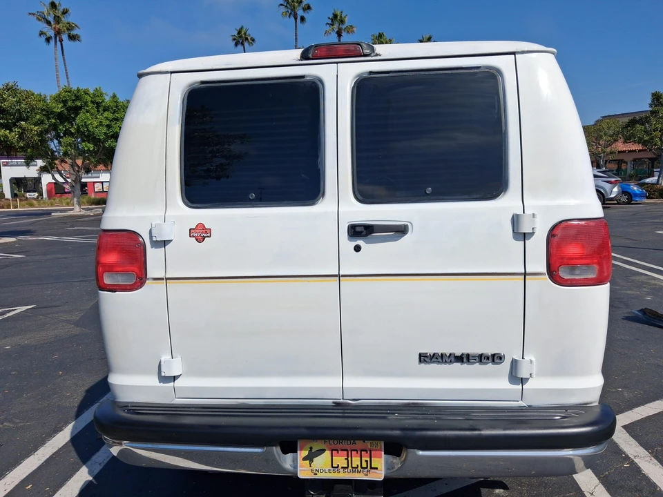 1999 Dodge Ram Van - Image 5 of 31