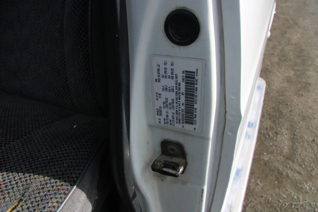 1999 Dodge Ram Van - Image 10 of 21