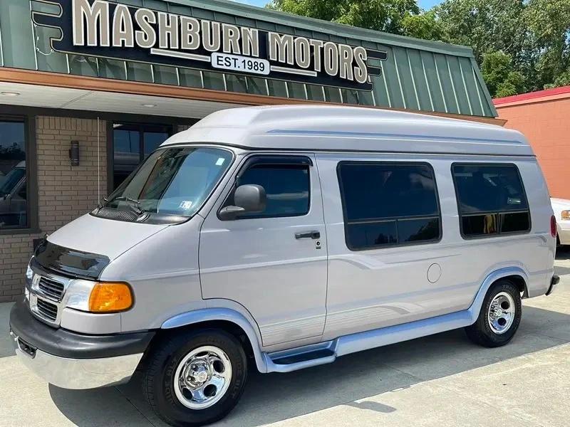 1999 Dodge Ram Van - Image 2 of 31