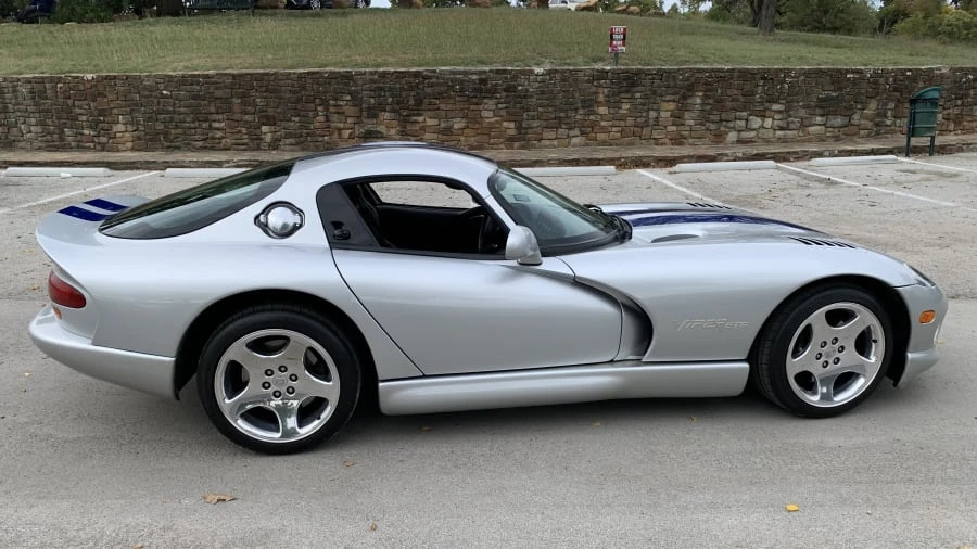 1999 Dodge Viper GTS 2nd Gen - Image 2 of 27