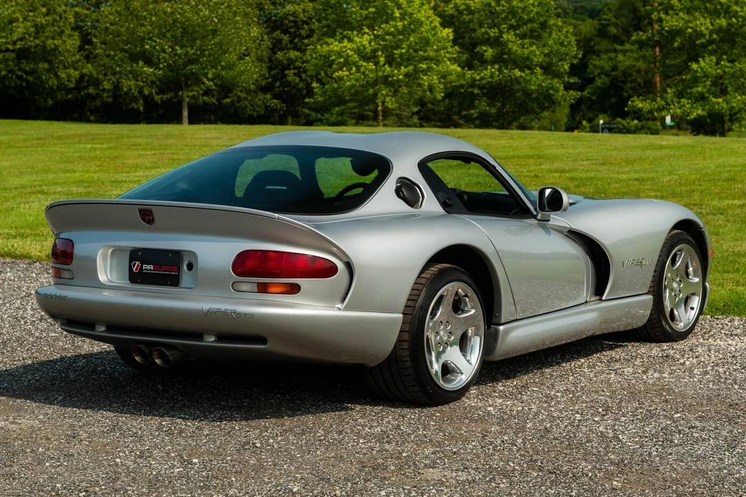 1999 Dodge Viper GTS 2nd Gen - Image 4 of 31