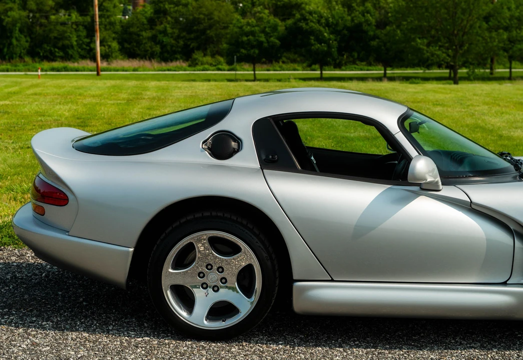 1999 Dodge Viper GTS 2nd Gen - Image 31 of 31