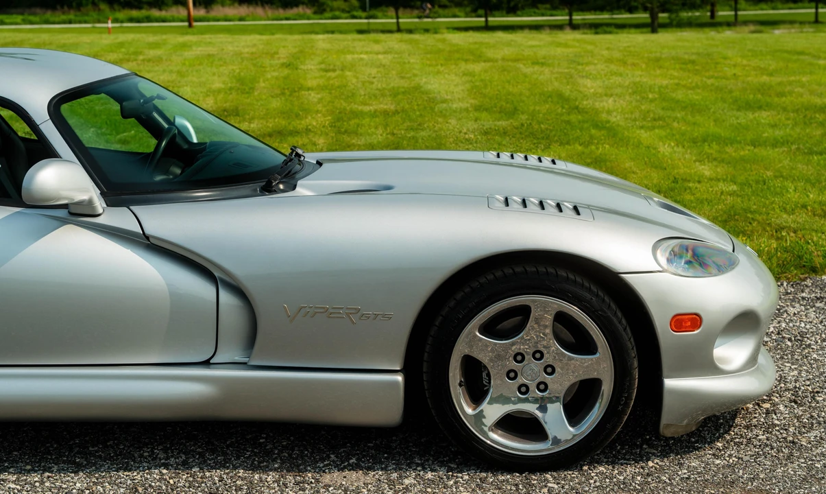 1999 Dodge Viper GTS 2nd Gen - Image 15 of 31