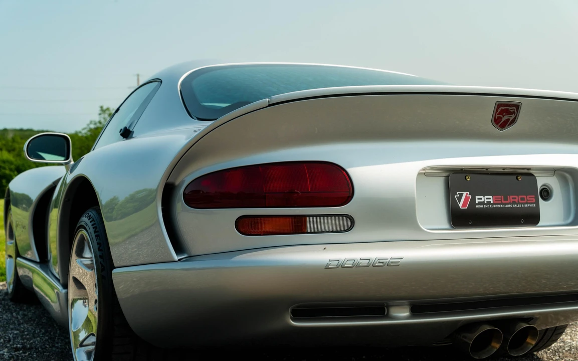 1999 Dodge Viper GTS 2nd Gen - Image 27 of 31