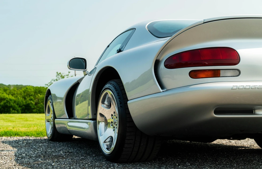 1999 Dodge Viper GTS 2nd Gen - Image 26 of 31