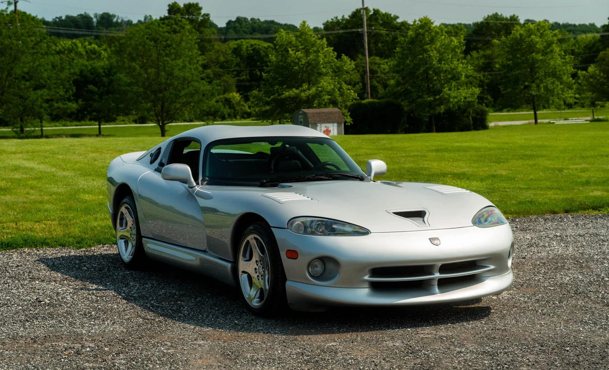 1999 Dodge Viper GTS 2nd Gen - Image 14 of 31
