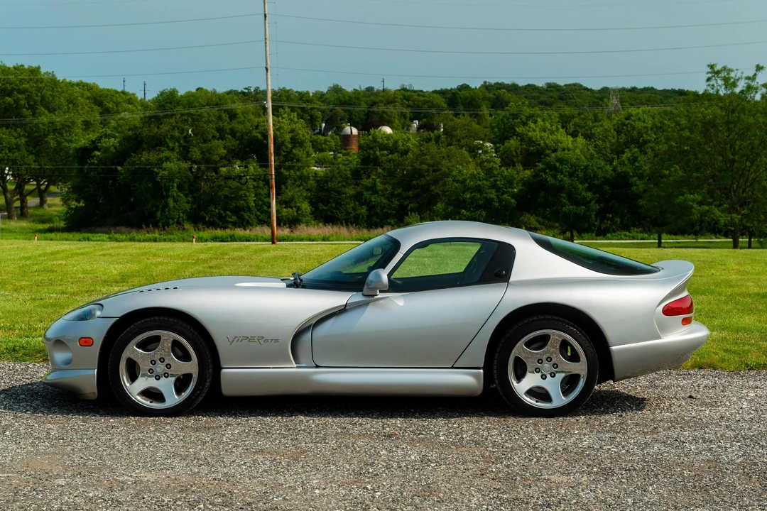 1999 Dodge Viper GTS 2nd Gen - Image 10 of 31