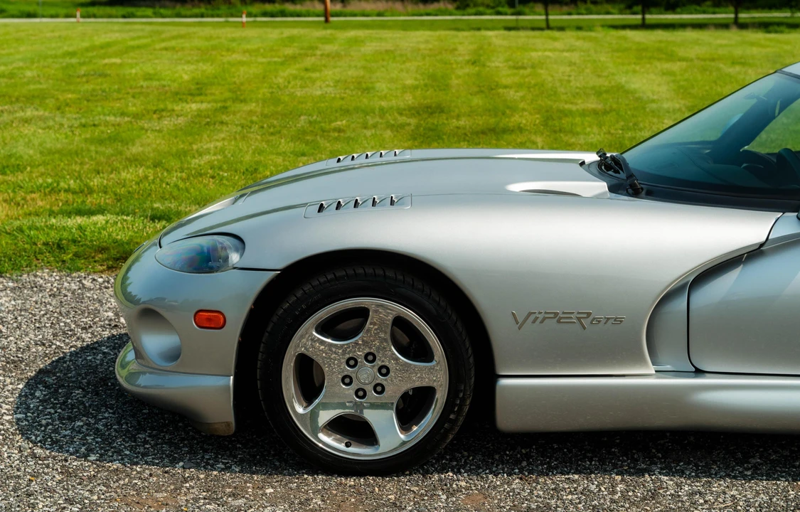 1999 Dodge Viper GTS 2nd Gen - Image 23 of 31