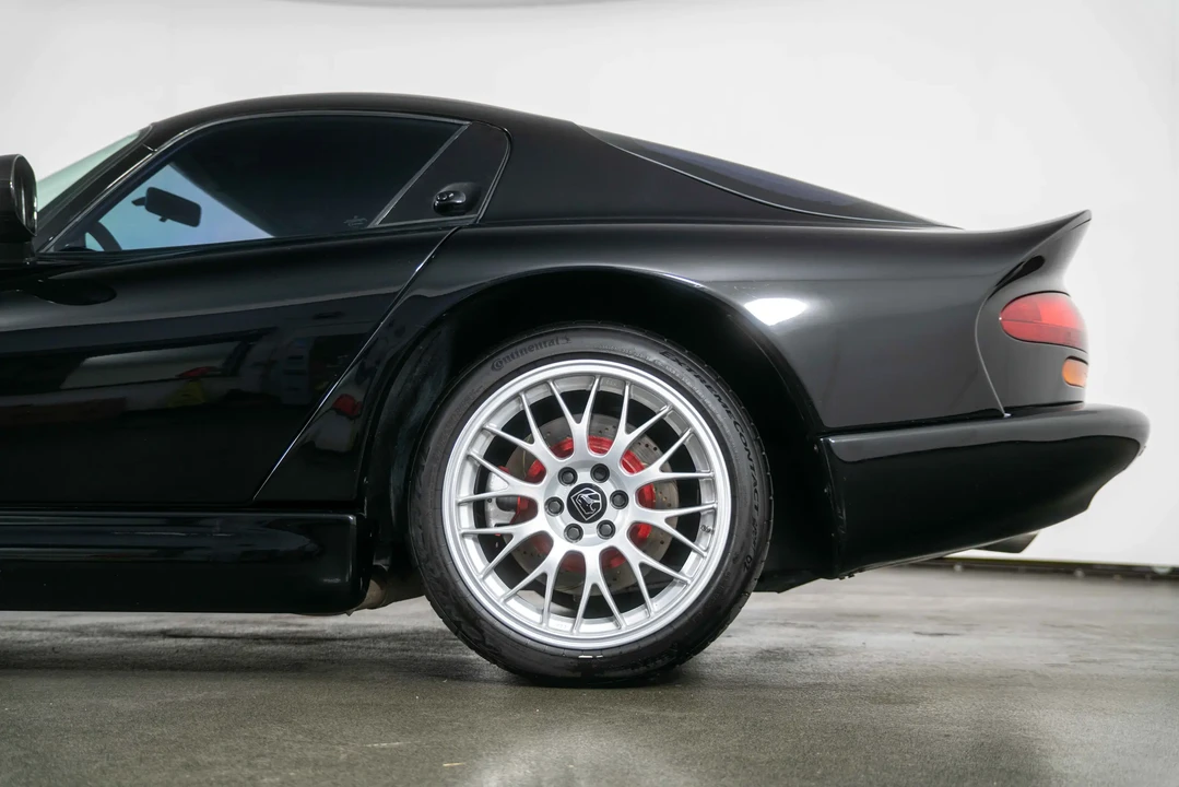 1999 Dodge Viper GTS 2nd Gen - Image 13 of 31