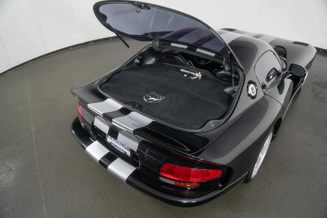 1999 Dodge Viper GTS 2nd Gen - Image 28 of 31