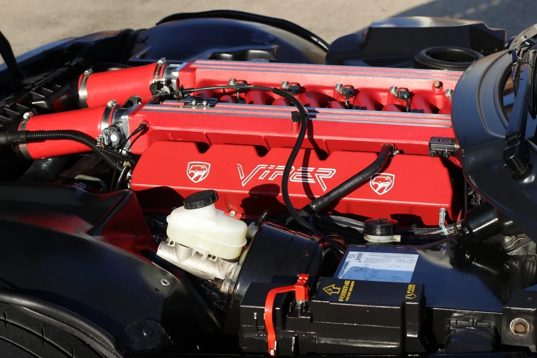 1999 Dodge Viper GTS 2nd Gen - Image 28 of 31