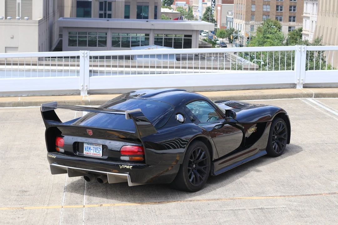 1999 Dodge Viper GTS 2nd Gen - Image 2 of 24