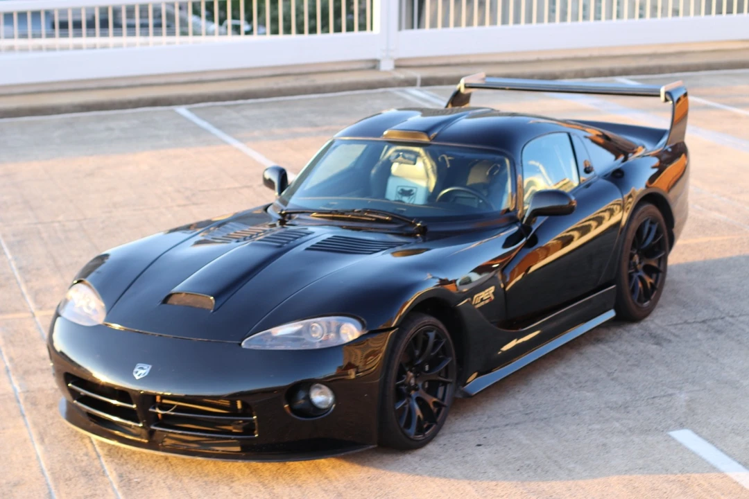 1999 Dodge Viper GTS 2nd Gen - Image 13 of 31