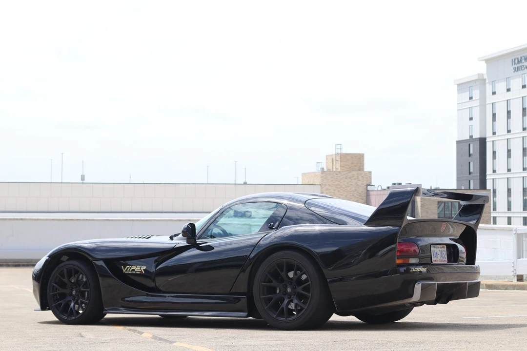 1999 Dodge Viper GTS 2nd Gen - Image 9 of 24