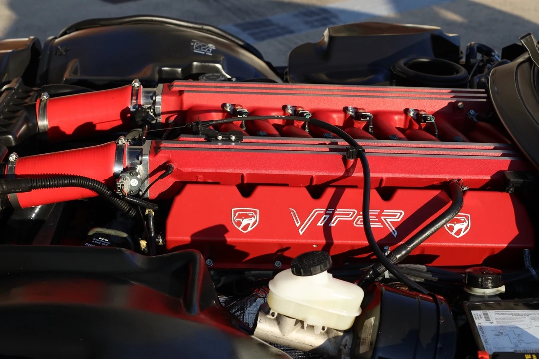 1999 Dodge Viper GTS 2nd Gen - Image 29 of 31