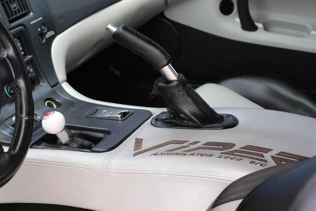1999 Dodge Viper GTS 2nd Gen - Image 22 of 31